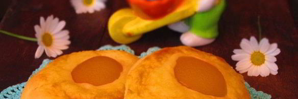 пасхальные творожные булочки с заварным кремом и абрикосами