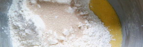 тыквенный кулич с лавандовой сливочной глазурью