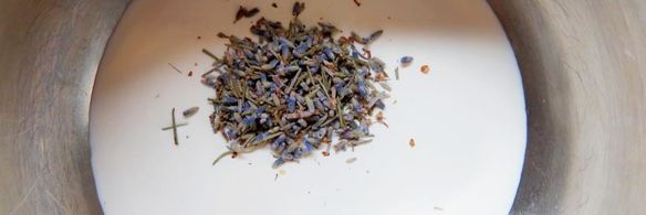 тыквенный кулич с лавандовой сливочной глазурью