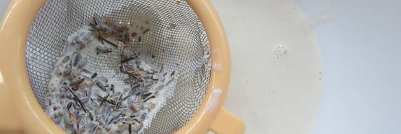 тыквенный кулич с лавандовой сливочной глазурью