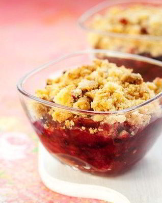 Порционные крамблы с ежевикой