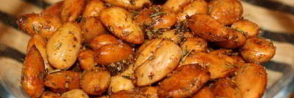 пряный жареный миндаль с травами