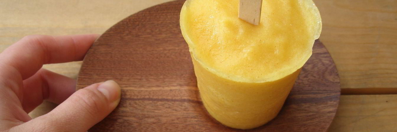 Сорбет с манго, ананасом и перцем чили