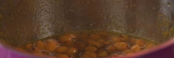 чайное суфле с облепиховым соусом