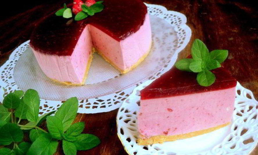 Рецепт торта-суфле с малиной