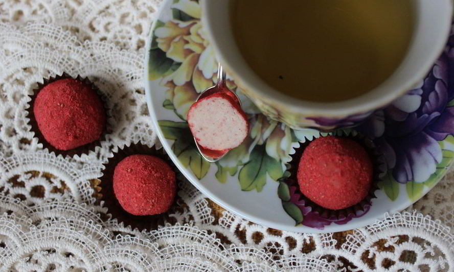 Рецепт трюфелей с клубникой