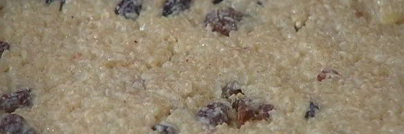 ванильный рисовый пудинг с изюмом и карамелью