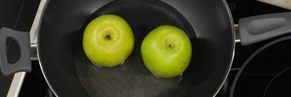 яблоки, фаршированные малиной