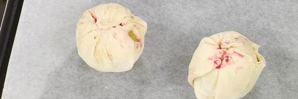 яблоки, фаршированные малиной