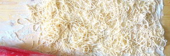 домашняя лапша двух видов