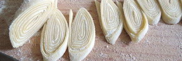 домашняя лапша двух видов