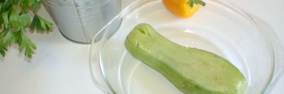 фрикадельки джинга с сальсой из запеченных перцев с гарниром из молодого картофеля