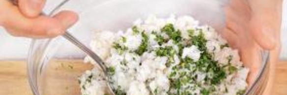 фрикадельки из трески с йогуртовым соусом