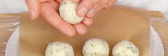 фрикадельки из трески с йогуртовым соусом