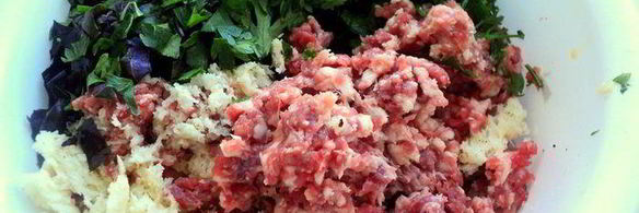 фрикадельки с базиликом и овощами