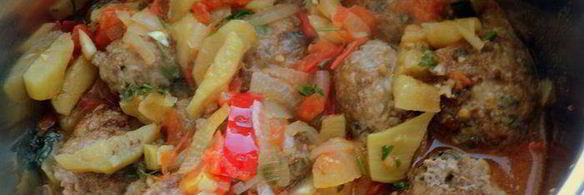 фрикадельки с базиликом и овощами