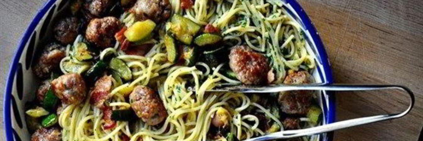 Карбонара с цукини и фрикадельками