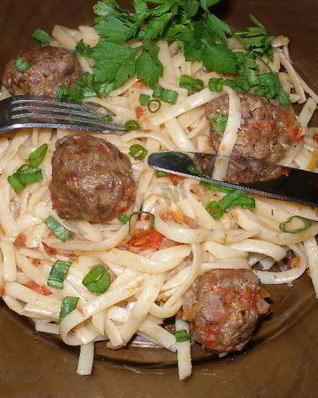 Макароны с фрикадельками в духовке