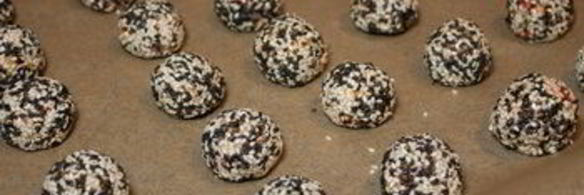 закусочные куриные фрикадельки в кунжуте