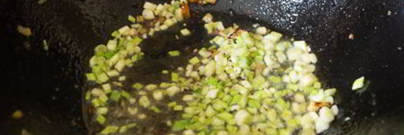 кантонский жареный рис с курицей