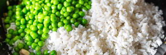 кантонский жареный рис с курицей