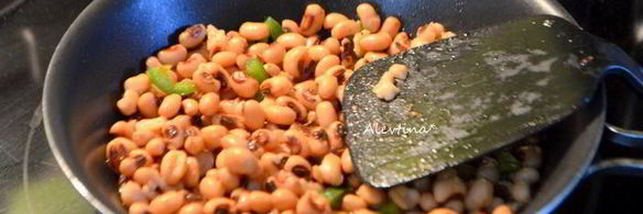 картофель чили с пряной начинкой