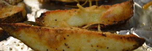 картофель дольками с пармезаном и розмарином