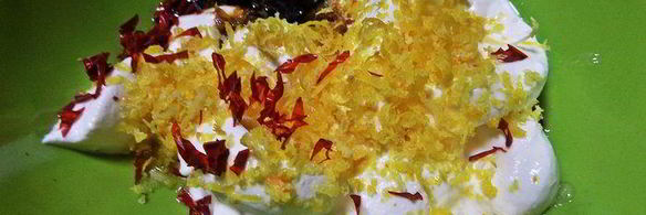 картофель с беконом, авокадо и сыром