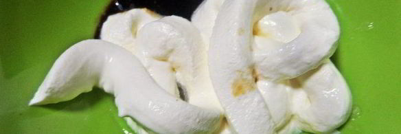 картофель с беконом, авокадо и сыром