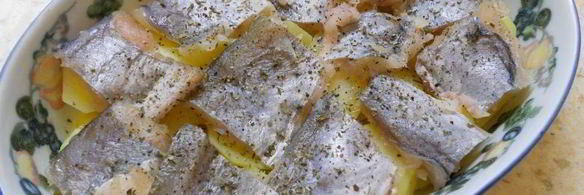 картофель с рыбой в молочном соусе