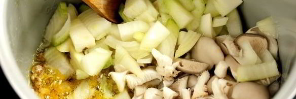 картофель с вешенками в мультиварке