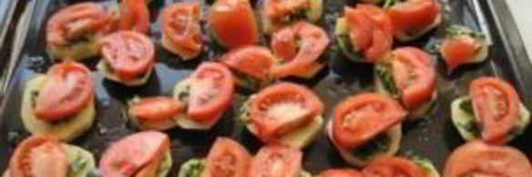 картофель в духовке с помидорами