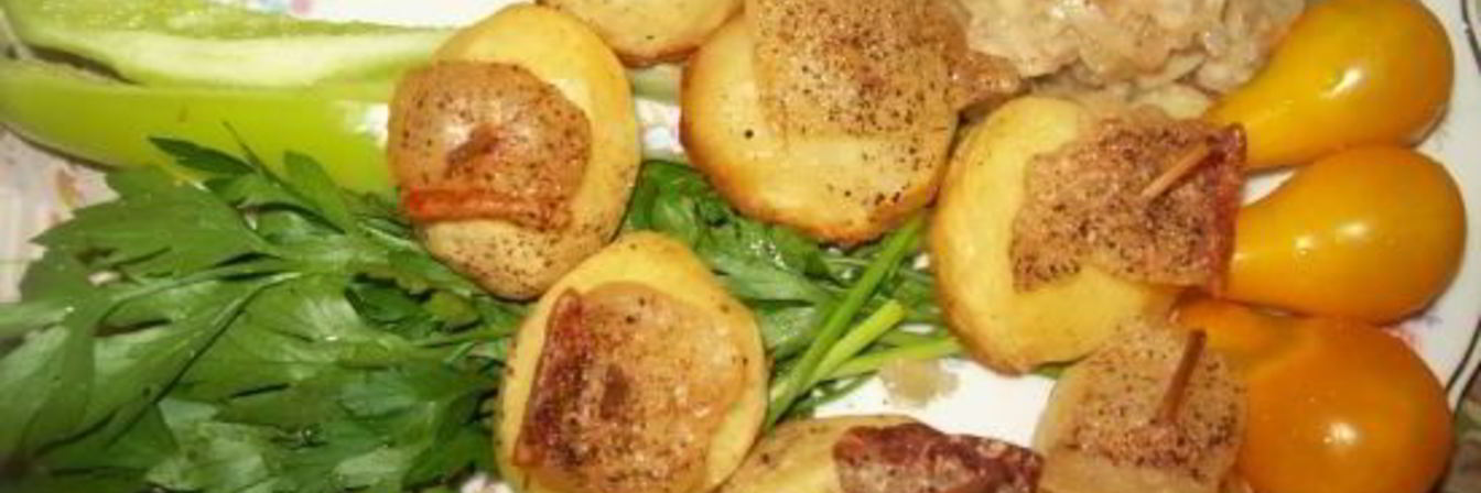 Картофель в духовке с салом