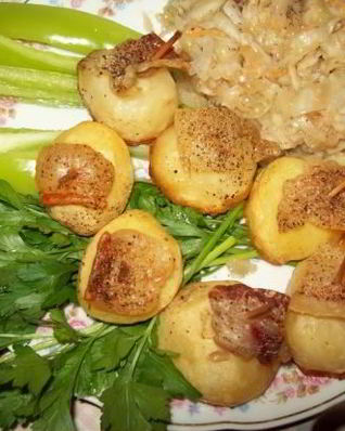 Картофель в духовке с салом