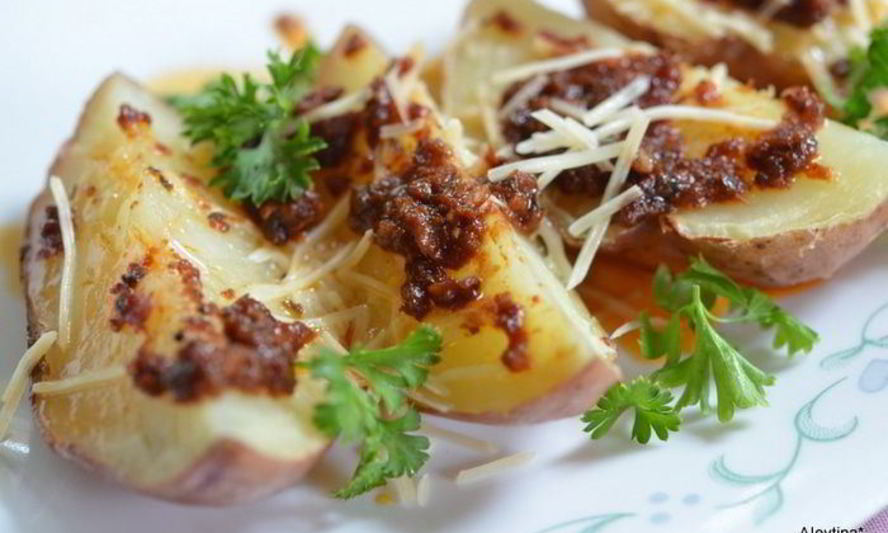 Рецепт картофеля в заправке с вялеными помидорами