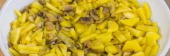 картофель, жаренный с грибами