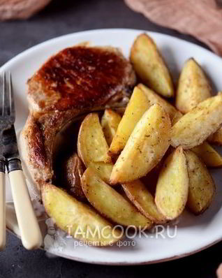 Картошка по-деревенски с мясом в духовке