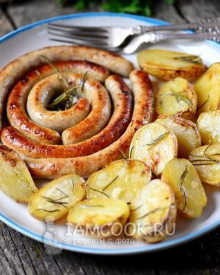 Картошка с колбасой в духовке