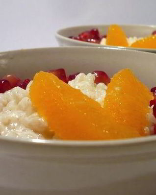 Молочный рис с кардамоном и гранатом