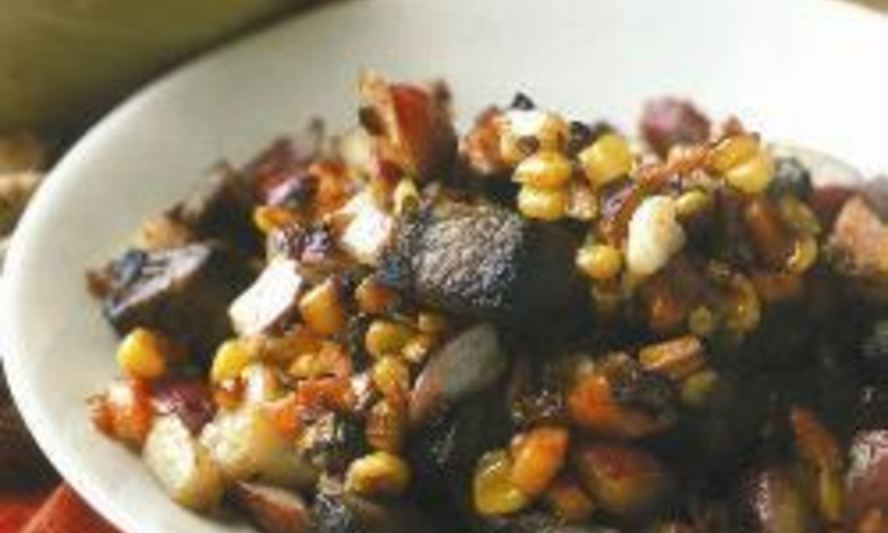 Рецепт молодого картофеля с говядиной и кукурузой