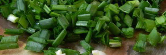 молодой картофель с зеленью