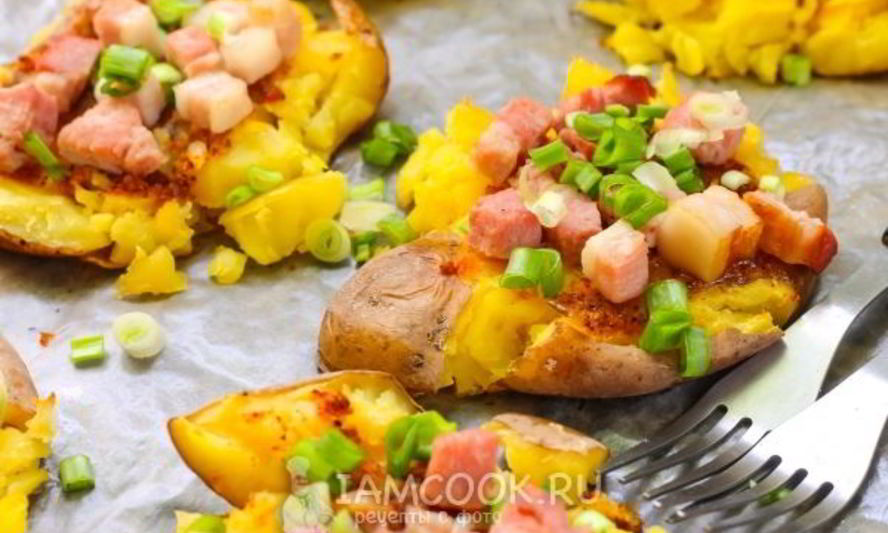 Рецепт мятого картофеля с ветчиной в духовке