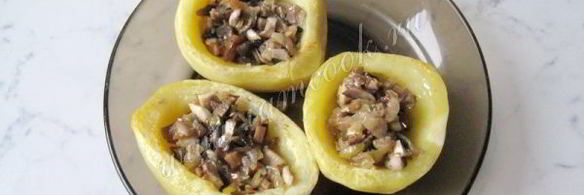 печеный картофель с грибами и сметаной