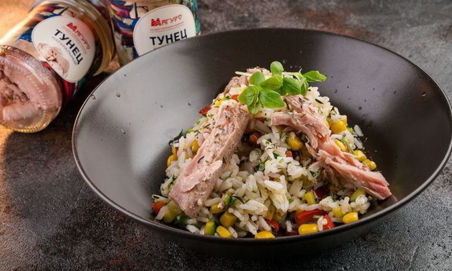 Рецепт радужного риса с тунцома