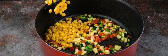 радужный рис с тунцом