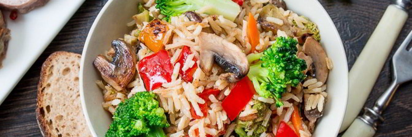 Рассыпчатый рис с овощами