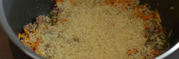 рис с фаршем в мультиварке