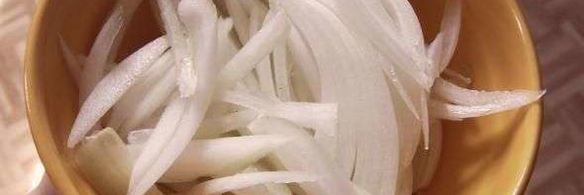 рис с горошком, ветчиной и яйцами