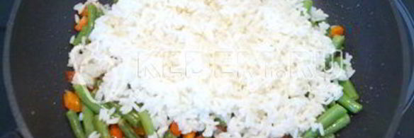 рис с овощами и стручковой фасолью