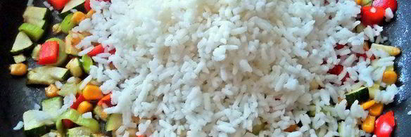 рис с овощами и ветчиной